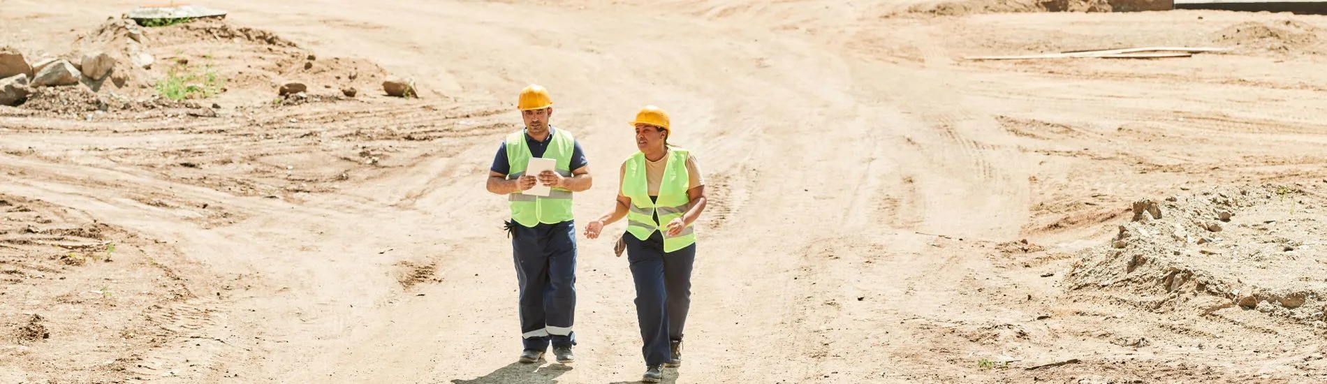 Safety standards on a Layl Azlam Establishment worksite